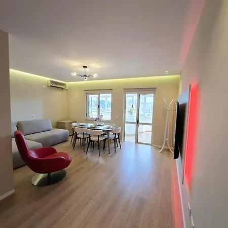Sky Penthouse Apartment *
