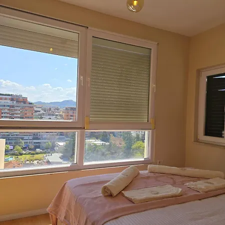 Sky Penthouse-blloku شقة تيرانا