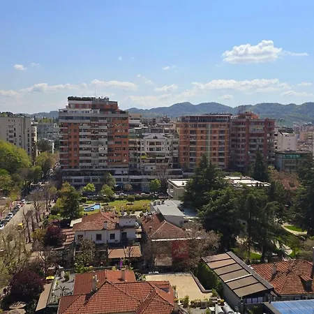 شقة Sky Penthouse-blloku تيرانا