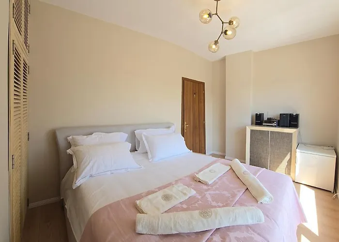 Sky Penthouse-blloku * تيرانا