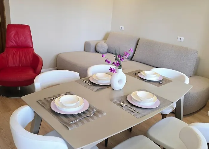 شقة Sky Penthouse-blloku تيرانا